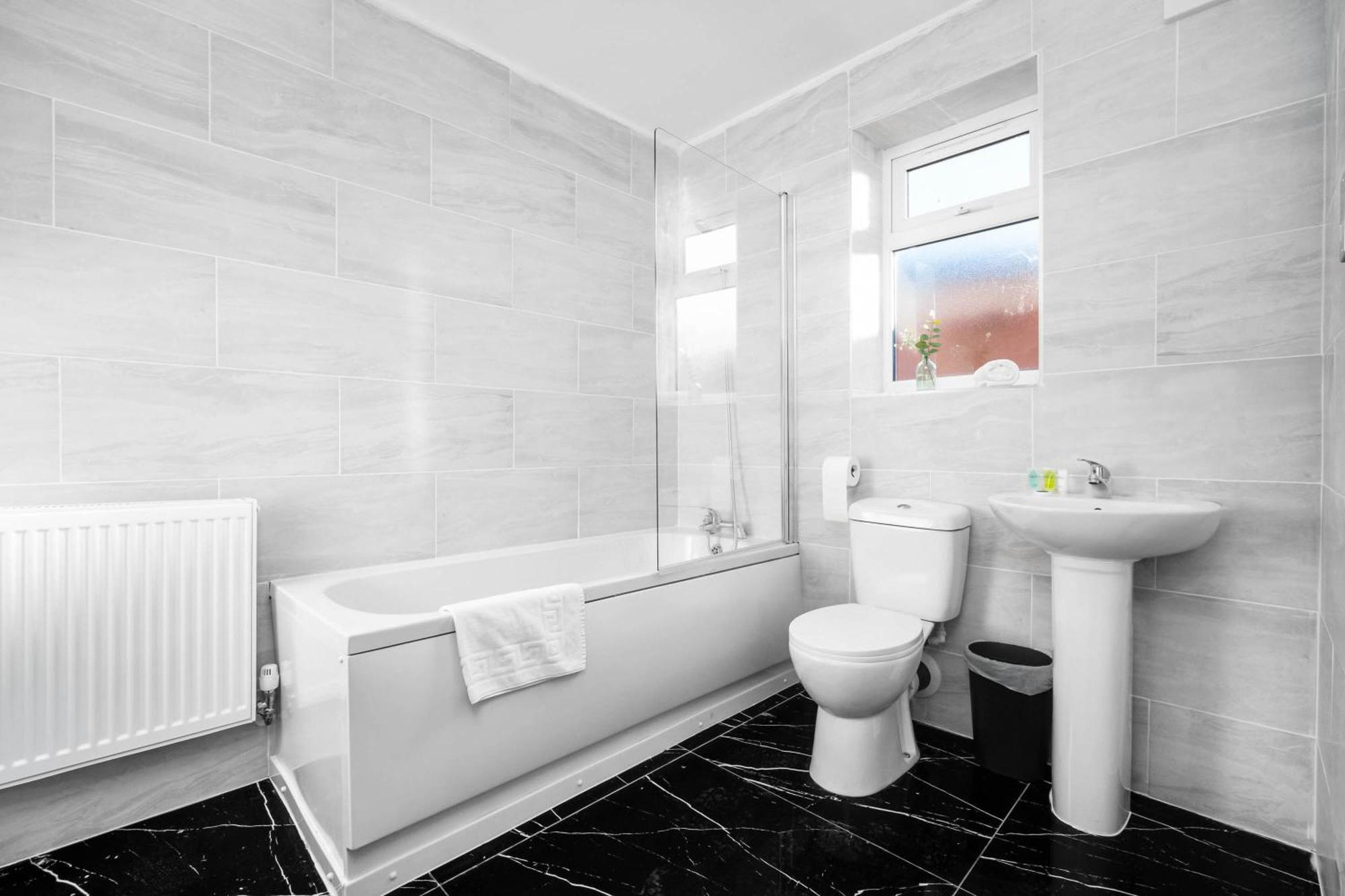 Modern Apartment - Cradley Heath - Top Rated - Netflix - Wifi - 1Mh Smethwick Luaran gambar